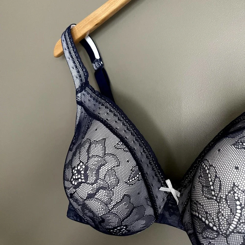 NWOT Cacique Modern Lace Lightly Lined Full Coverage‎ Bra in New Navy Blue 38C
